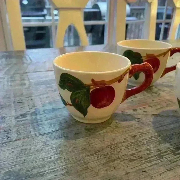 Franciscan Vintage Apple Pattern Tea / Coffee Cups 8 oz Set of 4 - Picture 3 of 8